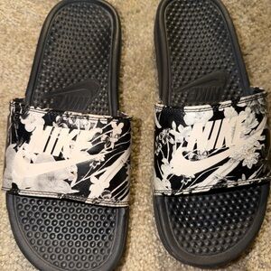 Nike Monochrome Floral Slide Sandals